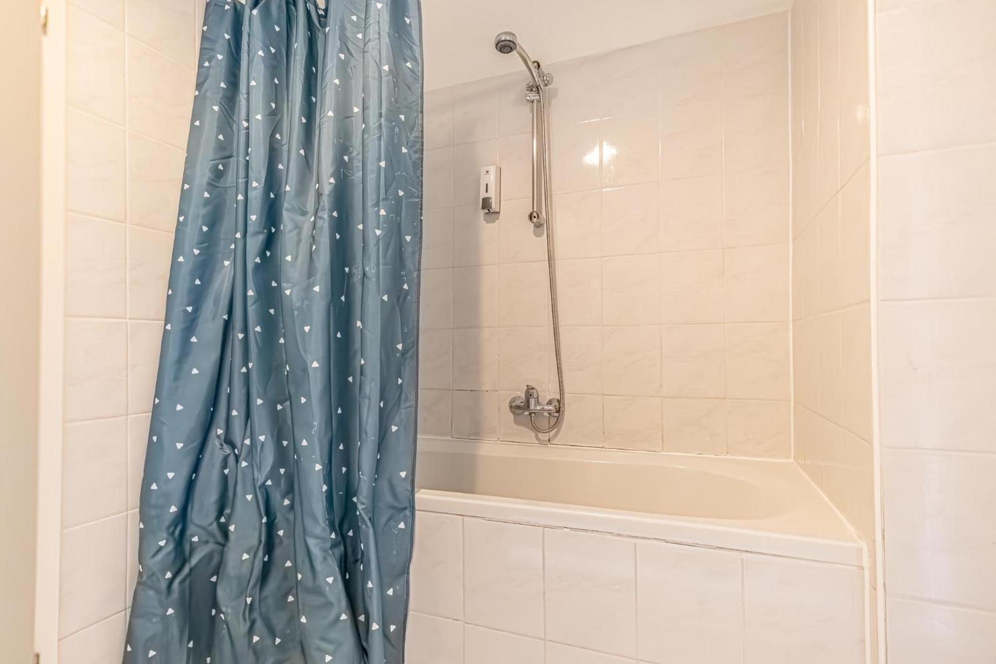 Sweet 3Br Shared Apt Near Wiener Stadthalle & Central Exterior photo