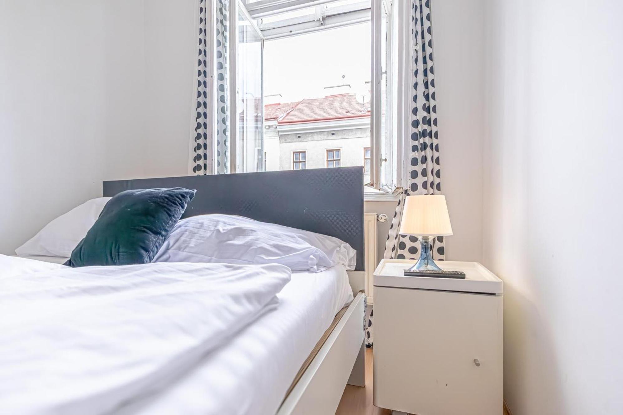 Sweet 3Br Shared Apt Near Wiener Stadthalle & Central Exterior photo