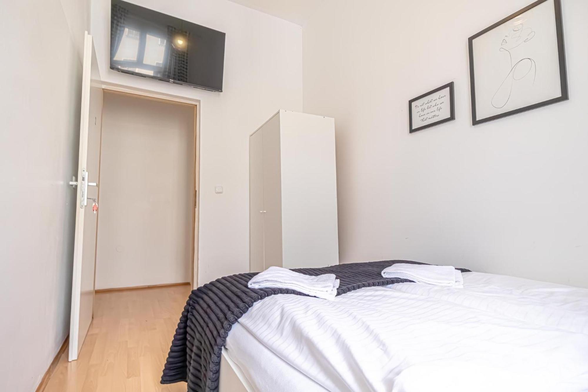Sweet 3Br Shared Apt Near Wiener Stadthalle & Central Exterior photo